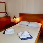 Seaview & Jacuzzi Sea View شقة *