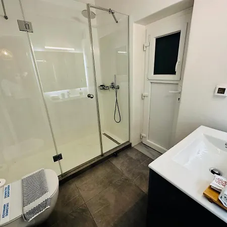 Seaview & Jacuzzi Summer Apartment Mykonos Town