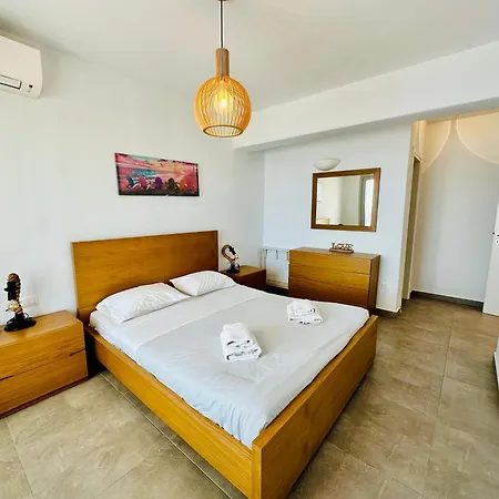 Seaview & Jacuzzi Summer Apartment *