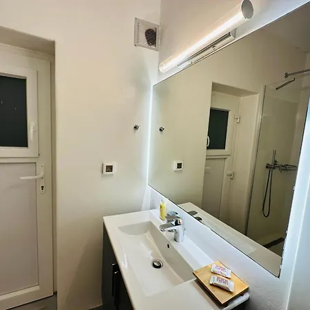 Seaview & Jacuzzi Summer Apartment