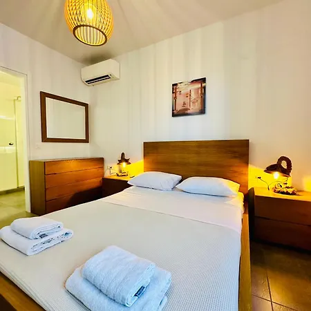 Seaview & Jacuzzi Summer Daire